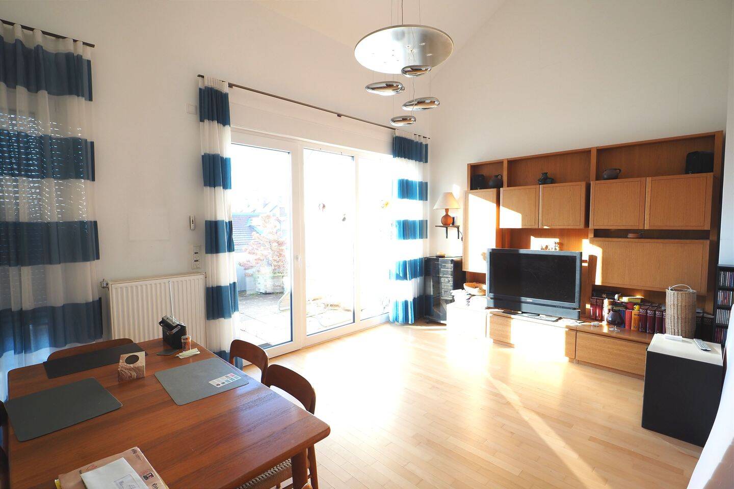 Attraktive, moderne und helle 3- Zimmer-Seniorenwohnung mit Dachterrasse in Fürth-Süd, 90763 Fürth (Südstadt Weikershof)