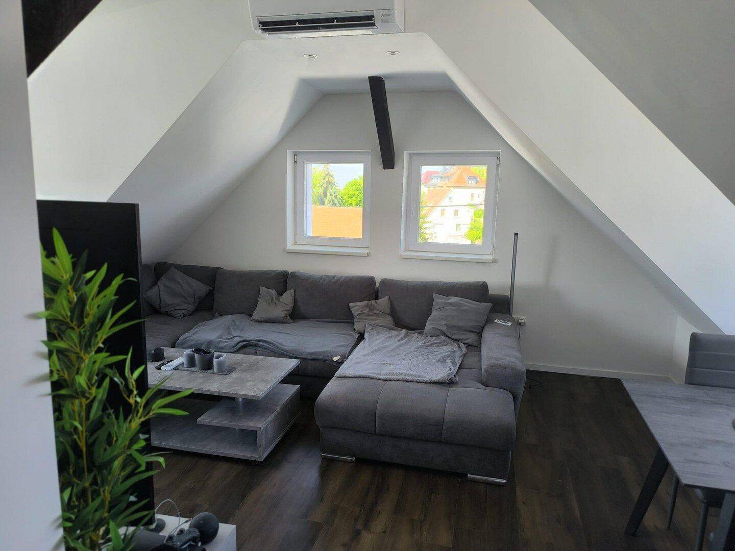 Neubau (BAFA/KfW) 85m² 2,5 ZKB helle DG-Wohnung, 2 begehbare Kleiderschränke, 3fach Verglasung, 69168 Wiesloch