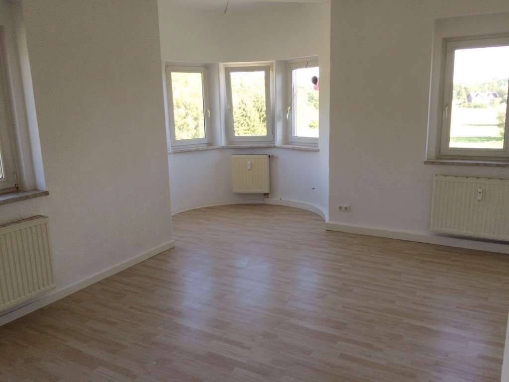 Sonnige, große 3-Raum-Wohnung mit EBK am ruhigen Stadtrand von Plauen zu vermieten, 8529 Plauen