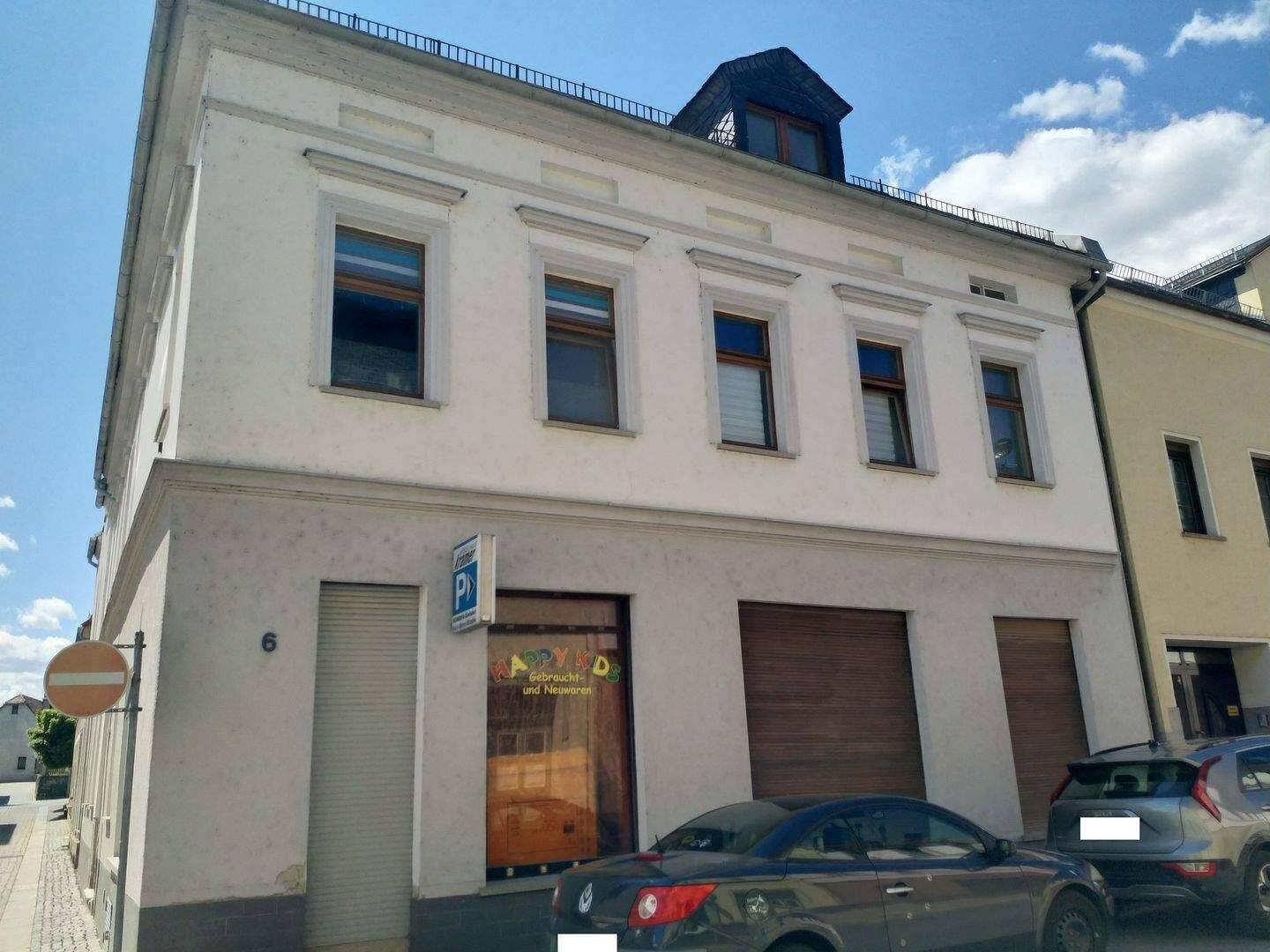 Mehrfamilienhaus in Elsterbergs Zentrum, insges. 460 m² Wohnfläche, davon 80 m² größtenteils saniert, 7985 Elsterberg
