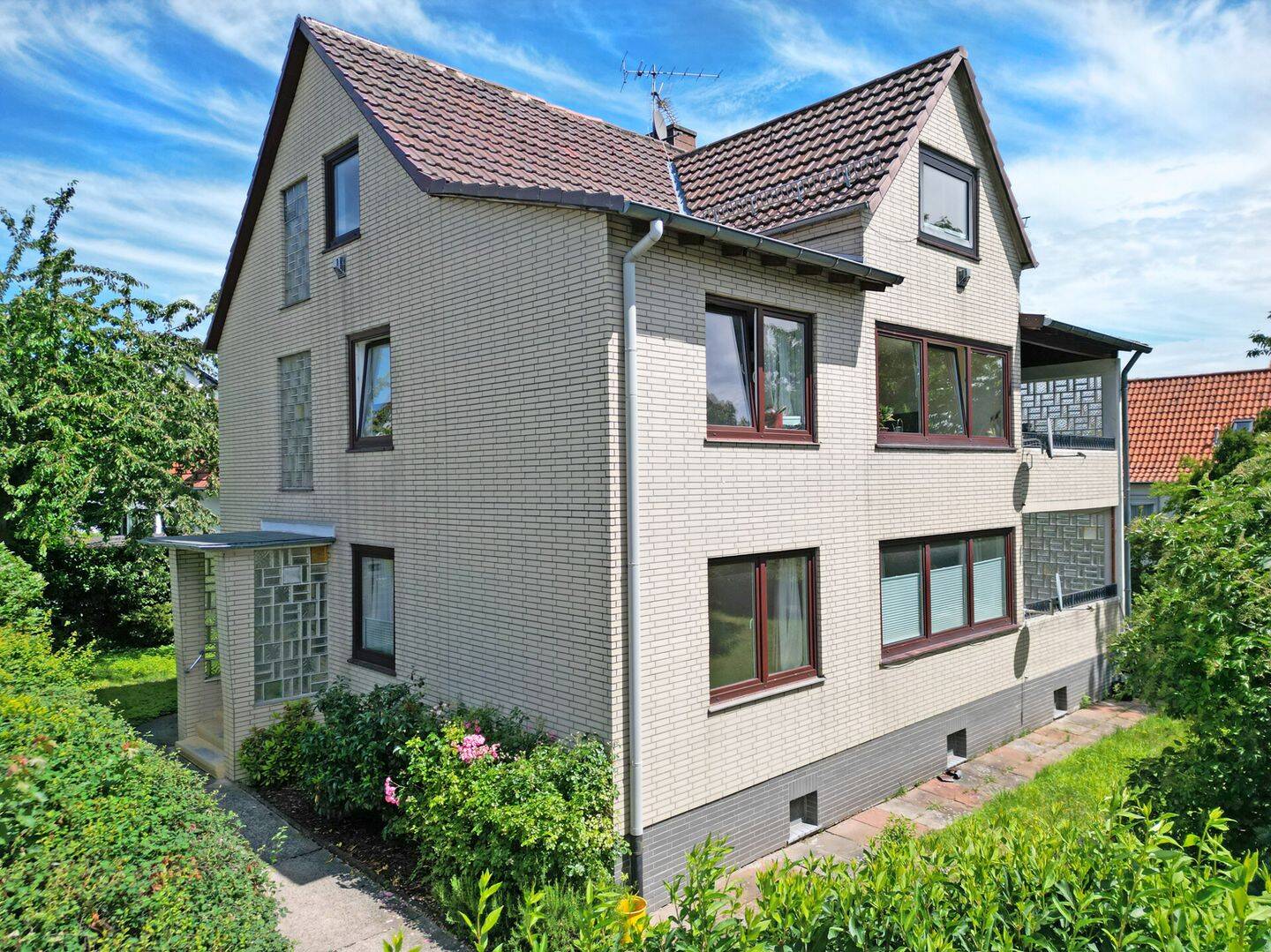Stattliches Dreifamilienhaus in zentraler Wohnlage von Kassel-Harleshausen, 34128 Kassel (Harleshausen Jungfernkopf Kirchditmold)
