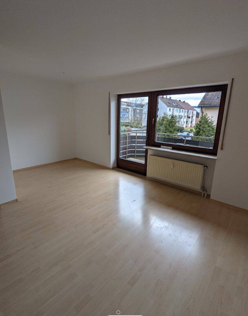 Provisionsfreie 2 Zimmer Wohnung mit Balkon und Garage, 91217 Hersbruck