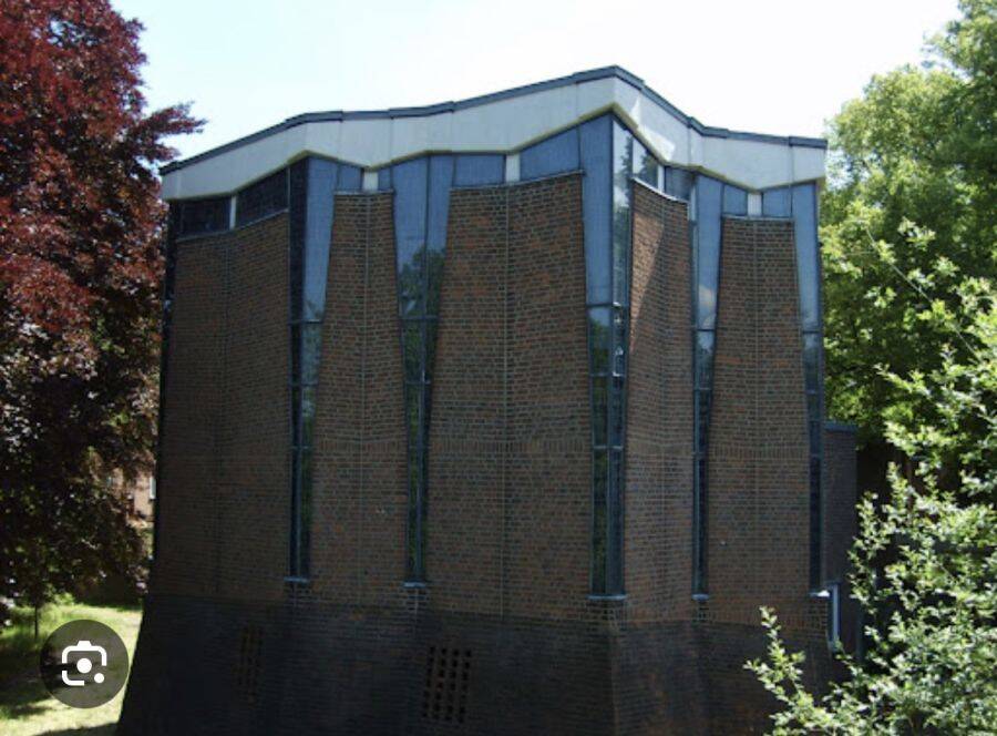 Exklusives Wohnen in einer ehemaligen Klosterkapelle- 115m2 Wohnfläche mit einzigartigem Charakter, 40627 Düsseldorf (Gerresheim Unterbach Vennhausen)