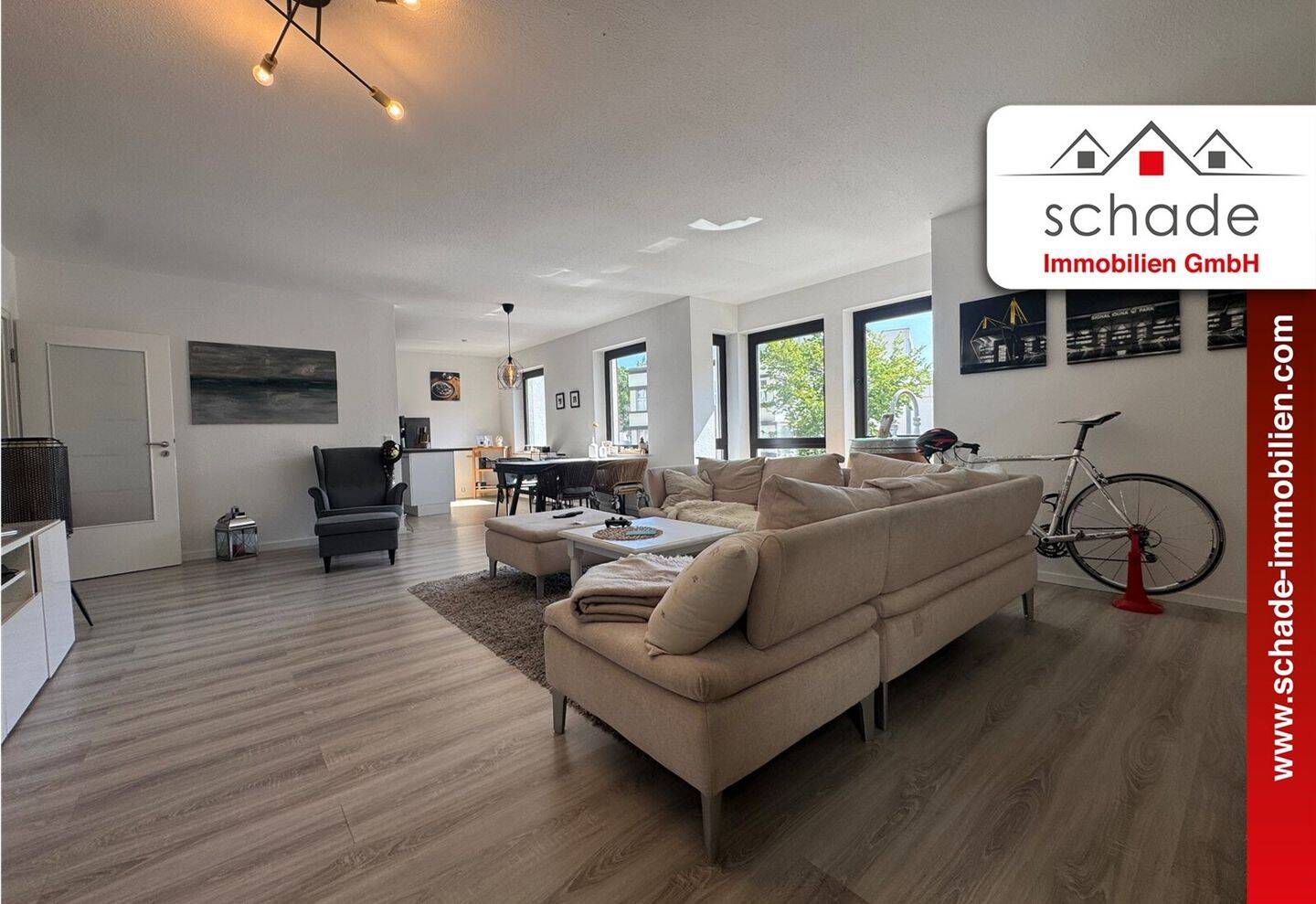SCHADE IMMOBILIEN – Hochwertige 2-Zimmer Wohnung mit Küche und Stellplatz am Oberstadtgraben!, 58840 Plettenberg