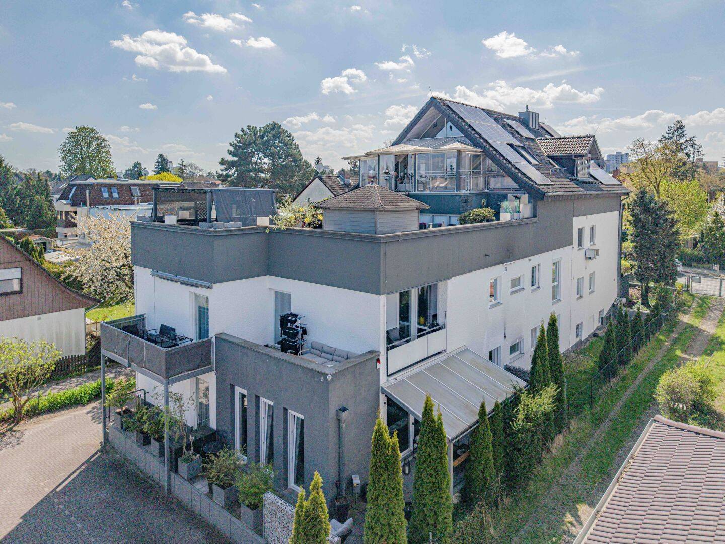 TOP Mehrfamilienhaus mit 260m² Maisonettewohnung + 140m² Terrasse zum selbst Einziehen Berlin Rudow, 12357 Berlin (Neukölln Buckow Rudow)