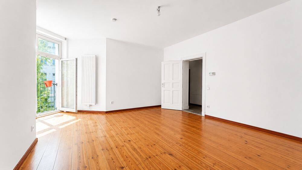 Nahe Helmholtzplatz: Bezugsfreie 3-Zimmer-Wohnung mit Renovierungspotenzial, 10437 Berlin (Pankow Prenzlauer Berg)