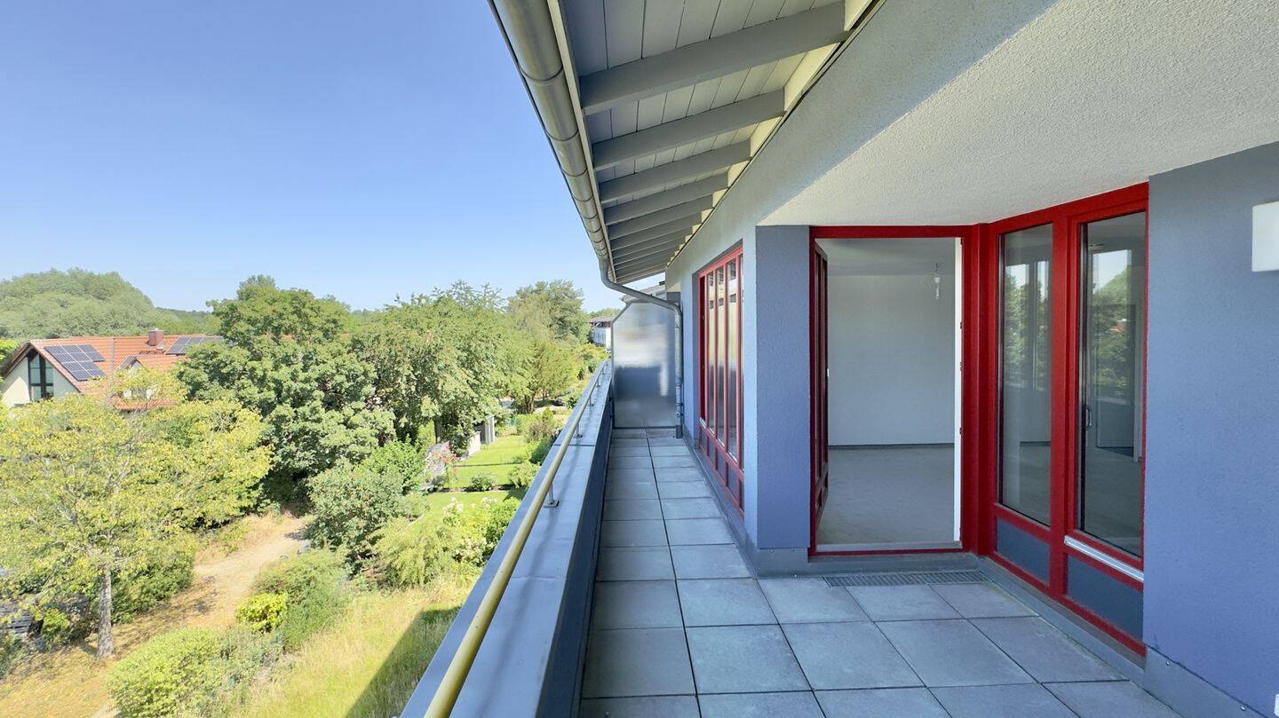 2-Zimmer-Dachgeschoss-Wohnung mit zwei Terrassen und Tiefgaragenstellplatz, 14558 Nuthetal