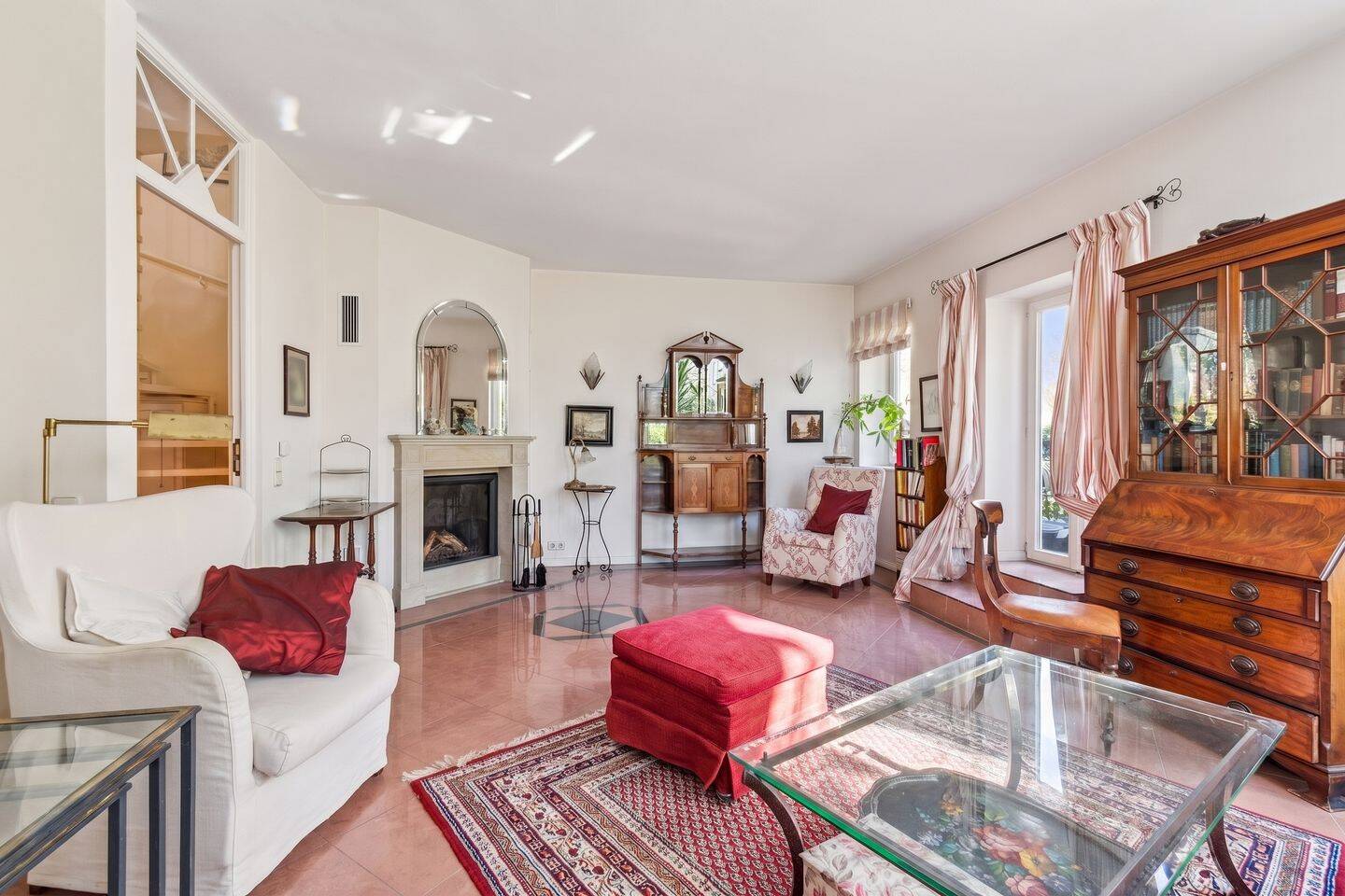 Exklusive Maisonette Wohnung mit einzigartiger Glasfassade, 22587 Hamburg (Altona)