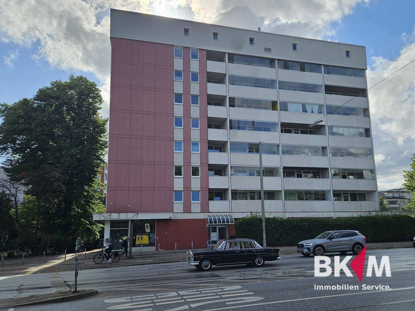 Großzügige 3-Zimmer-Wohnung mit Loggia und Stellplatz, 22529 Hamburg (Hamburg-Nord)