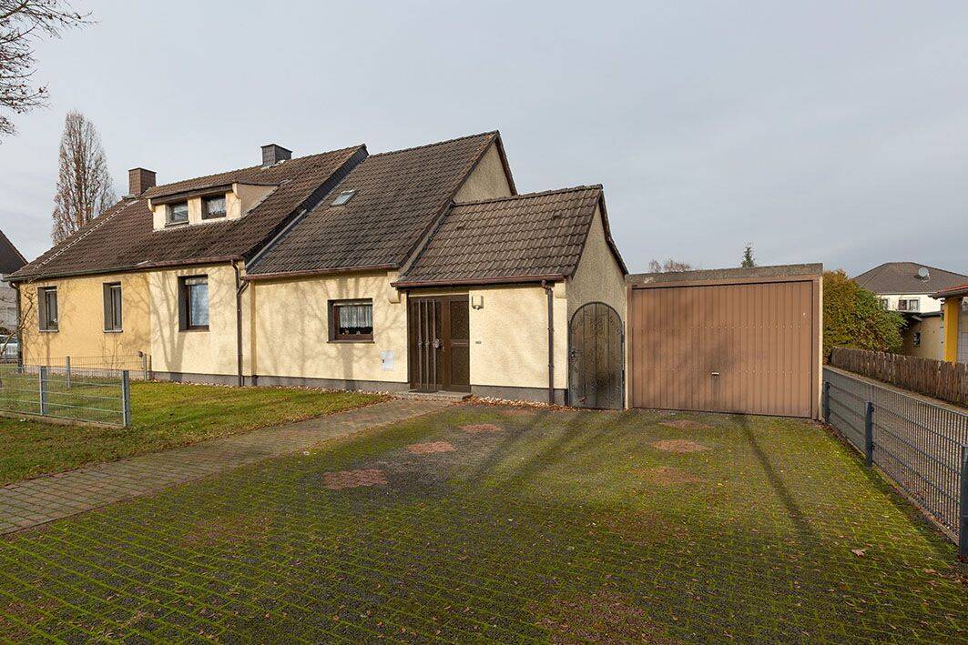Wohnen, genießen, ankommen – Einfamilienhaus mit Kamin und Gartenidylle, 59192 Bergkamen