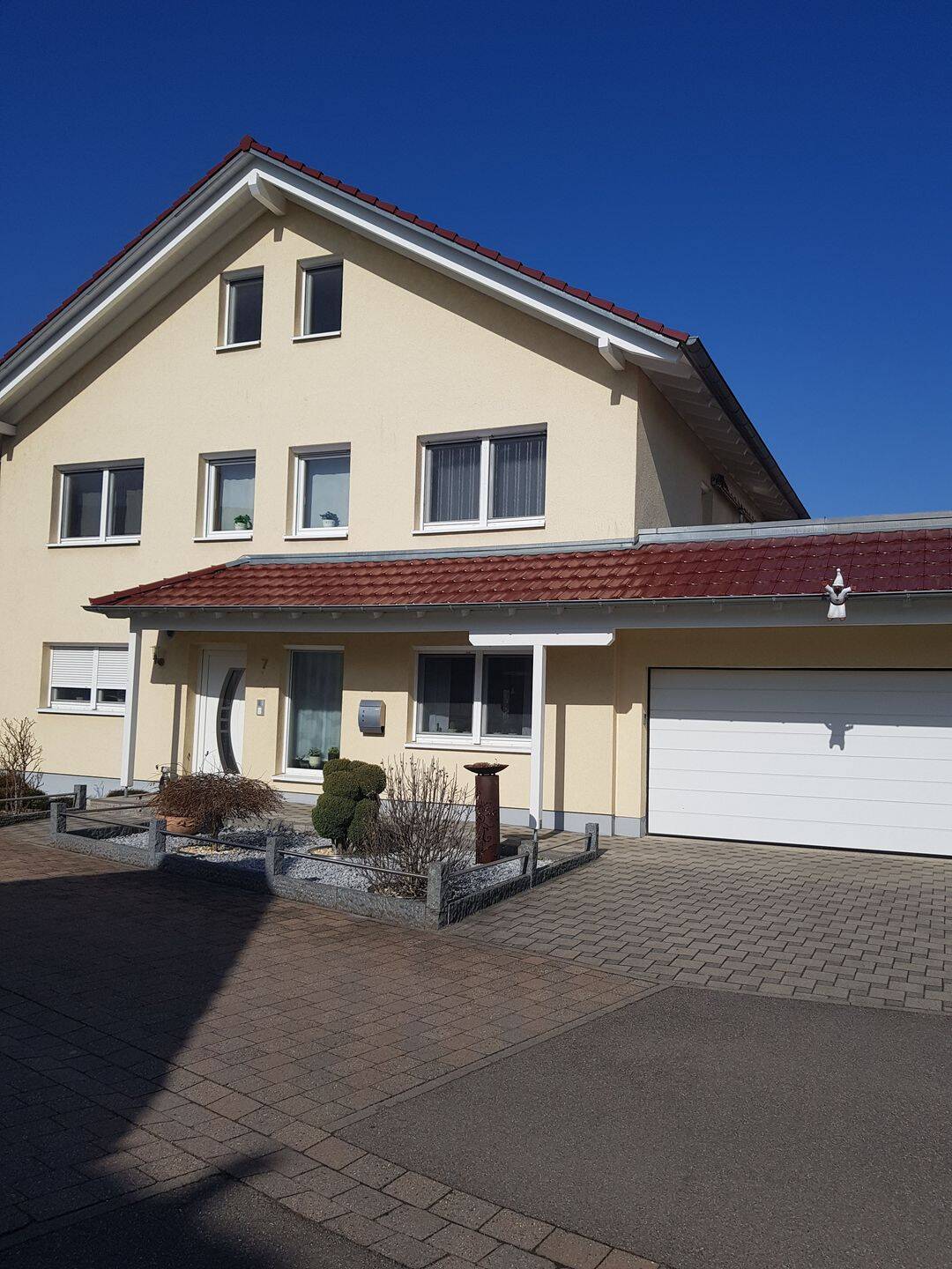 Großzügiges Ein-Zweifamilienhaus mit Einliegerwohnung, 76726 Germersheim