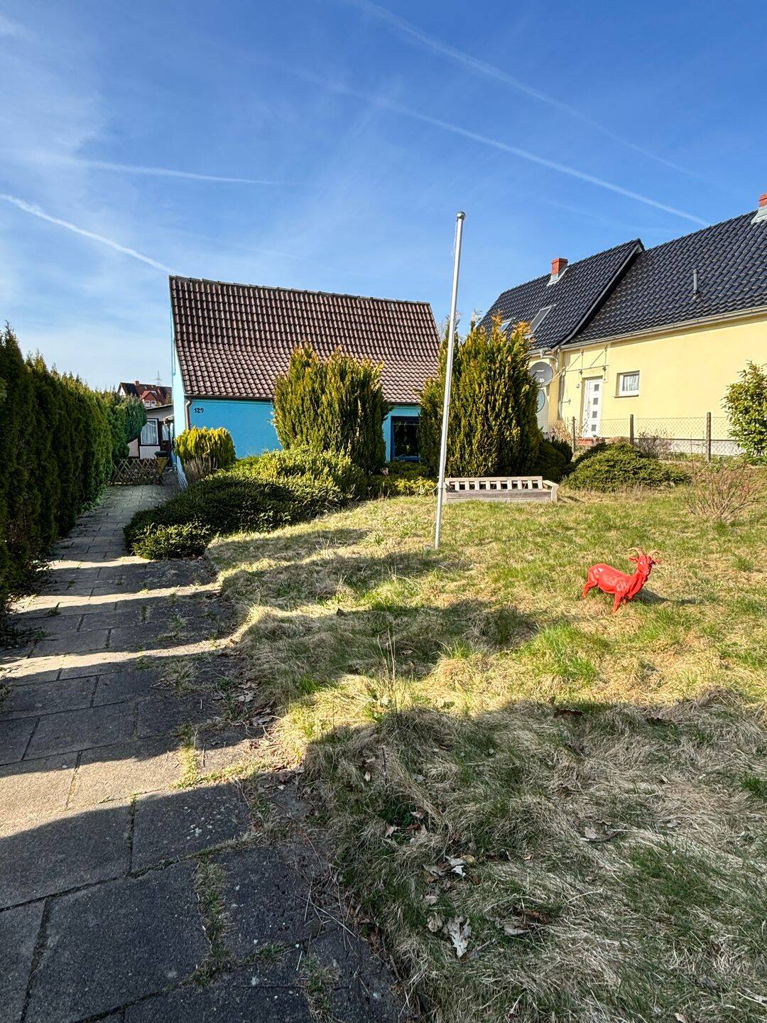 Sanierungsbedürftiges Einfamilienhaus mit großem Garten in Schönkirchen, 24232 Schönkirchen
