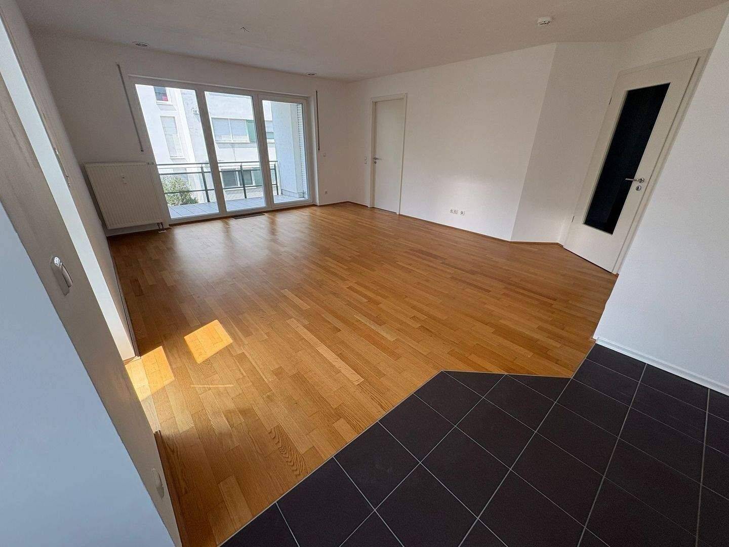 2-Zi-Wohnung im Stadtsüden -provisionsfrei-, 93053 Regensburg (Galgenberg Kasernenviertel Kumpfmühl-Ziegetsdorf-Neuprüll Oberisling-Graß)