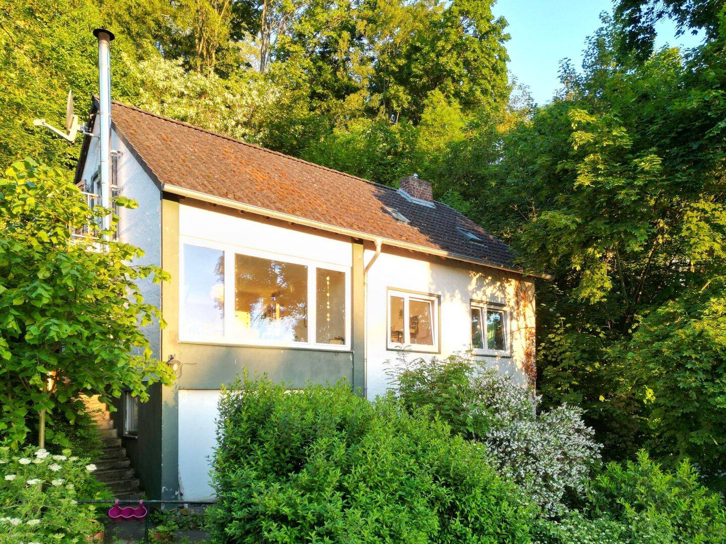 Haus mit Aussicht am Fuße des Venusberges auf Grundstück mit großem Baufenster