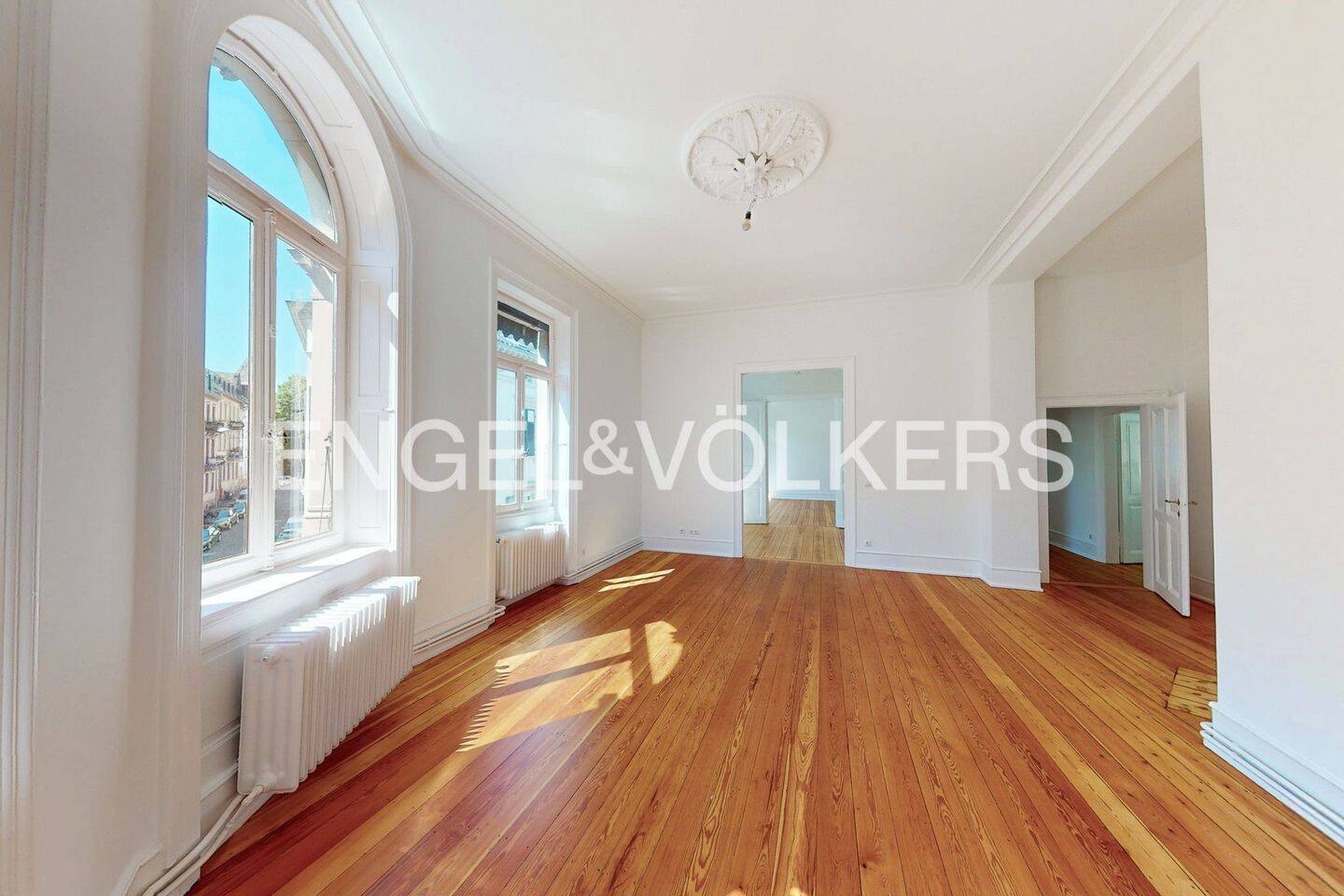 Stilvoll sanierter Altbau zwischen Kurpark und Nerotal, 65193 Wiesbaden (Sonnenberg Wiesbaden)