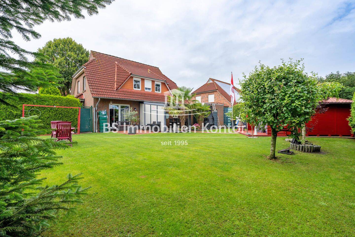 Nähe Emden! Top gepflegtes Einfamilienhaus mit Garage, Gartenanlage und Terrasse!, 26632 Ihlow