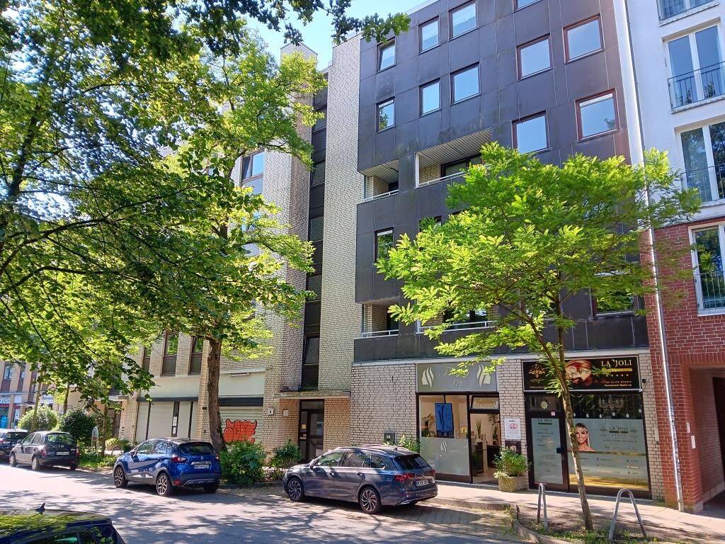 Schöne 3 Zimmer Wohnung über zwei Wohnetagen mit zwei Südbalkonen auf ca. 82 m² Wohnfläche im Rissener Ortskern, 22559 Hamburg (Altona Rissen)