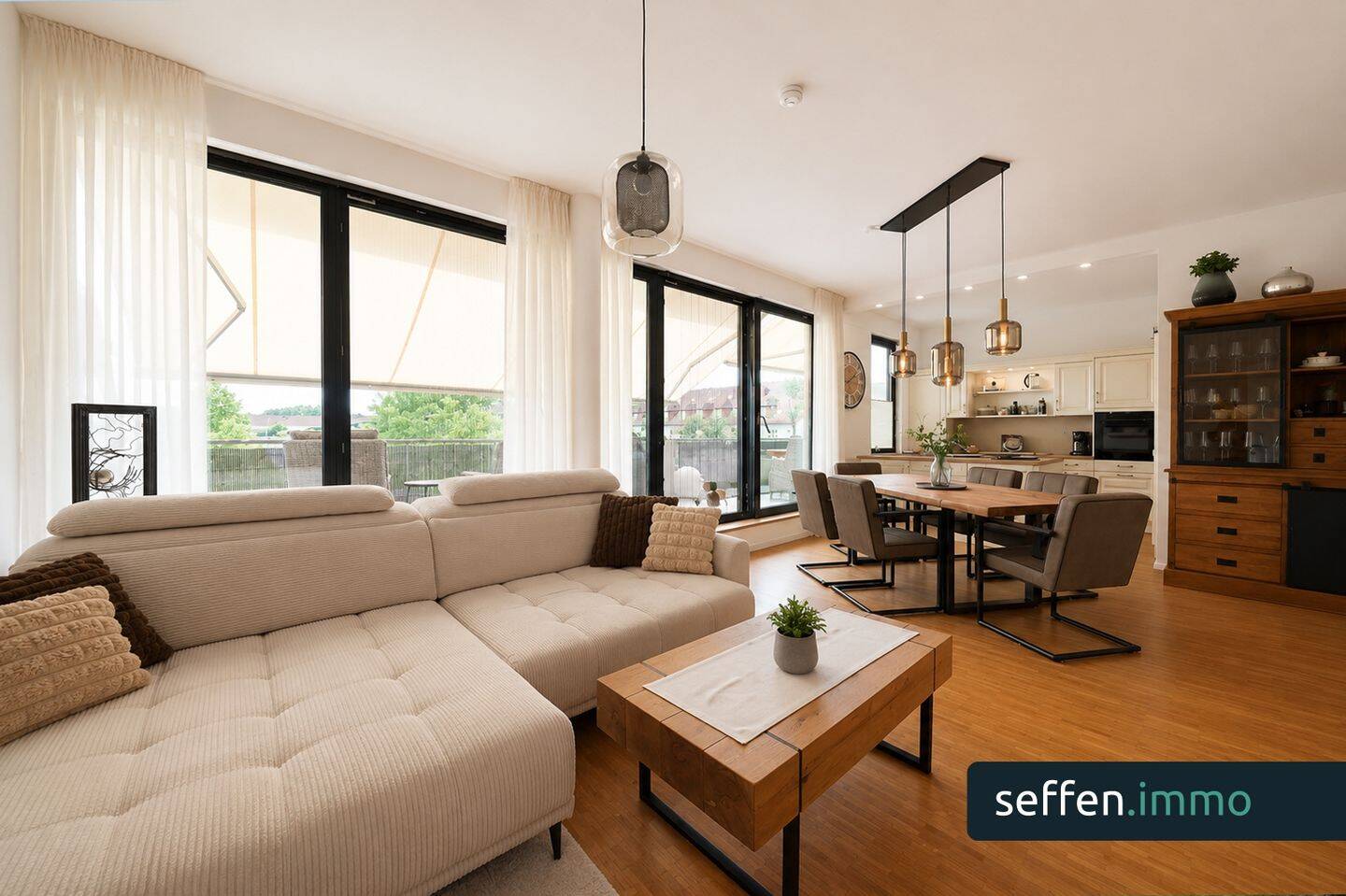 Exklusive Penthousewohnung mit Süd-Dachterrasse & Tiefgaragenstellplatz in Köln-Junkersdorf