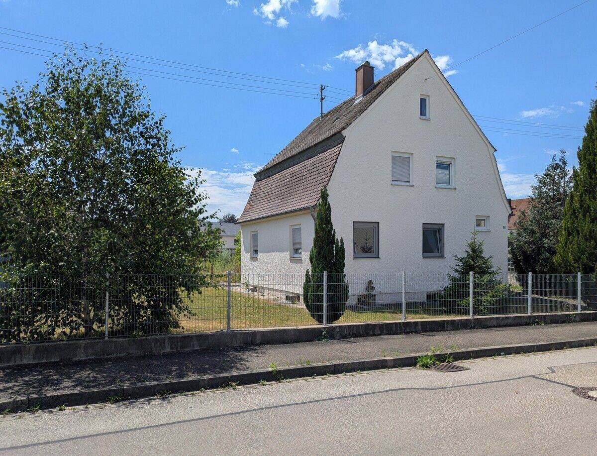 Schnuckliges Einfamilienhaus mit Potenzial in guter Lage Weißenhorns, 89264 Weißenhorn