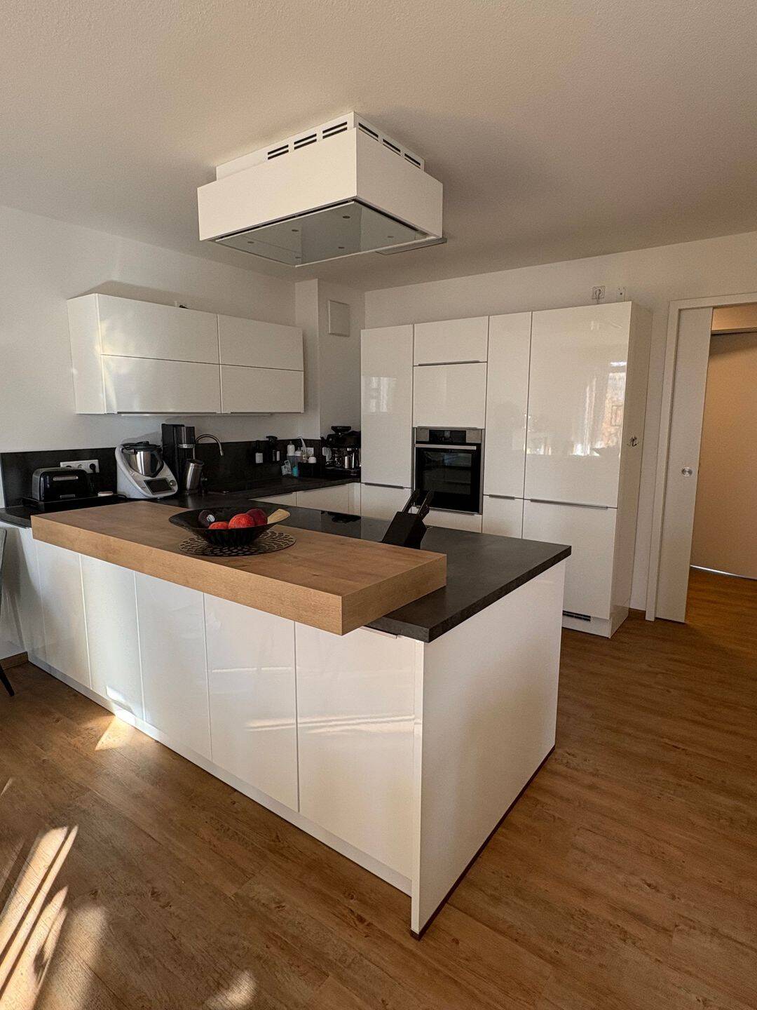 Exklusive 3-Zimmer-Neubauwohnung mit Privatgarten, hochwertiger Einbauküche & Tiefgarage, 90431 Nürnberg