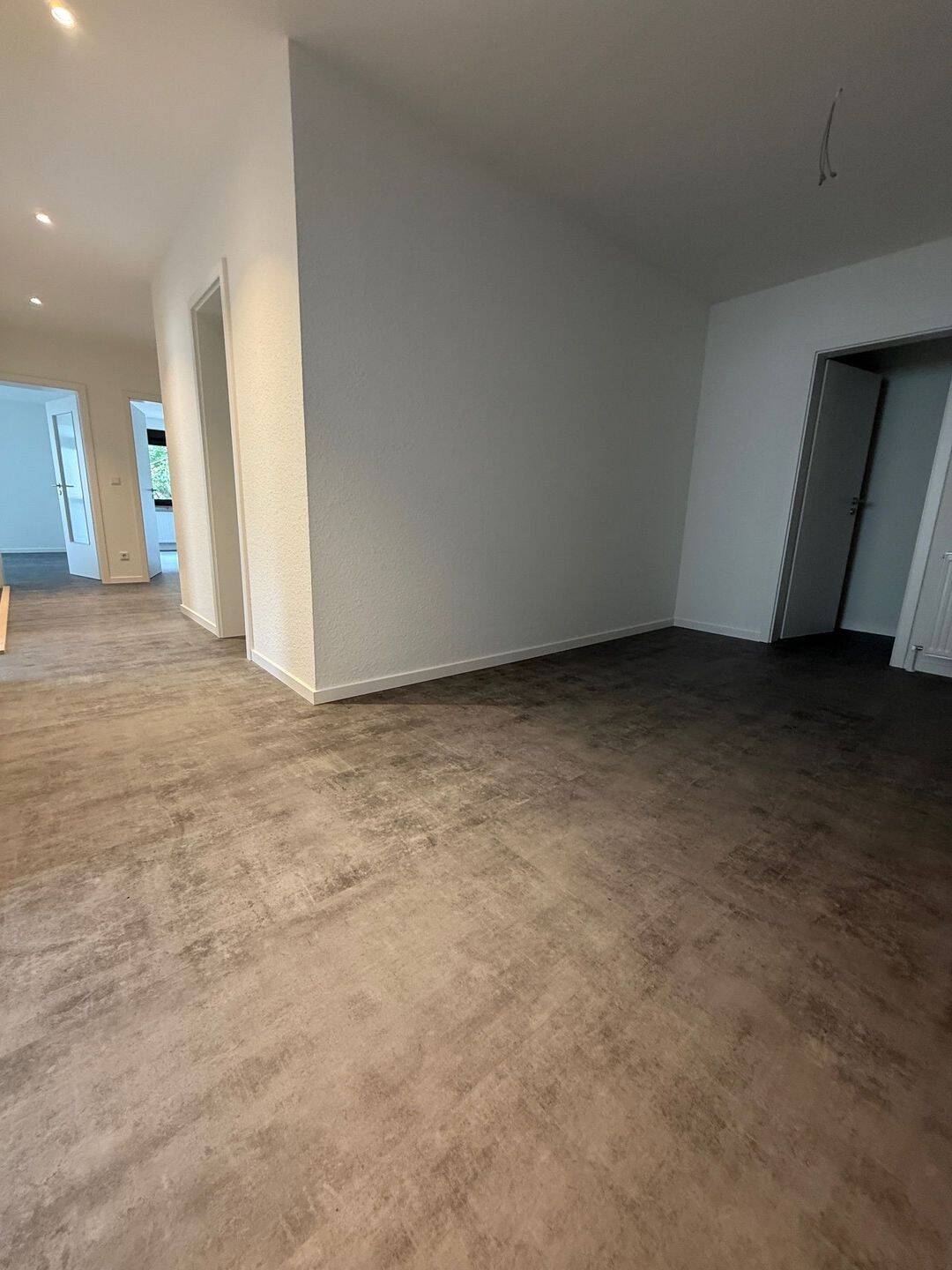 “Südstadtfreunde aufgepasst” Neu renovierte 3 Zimmer Wohnung Nähe Kopernikusplatz, 90459 Nürnberg