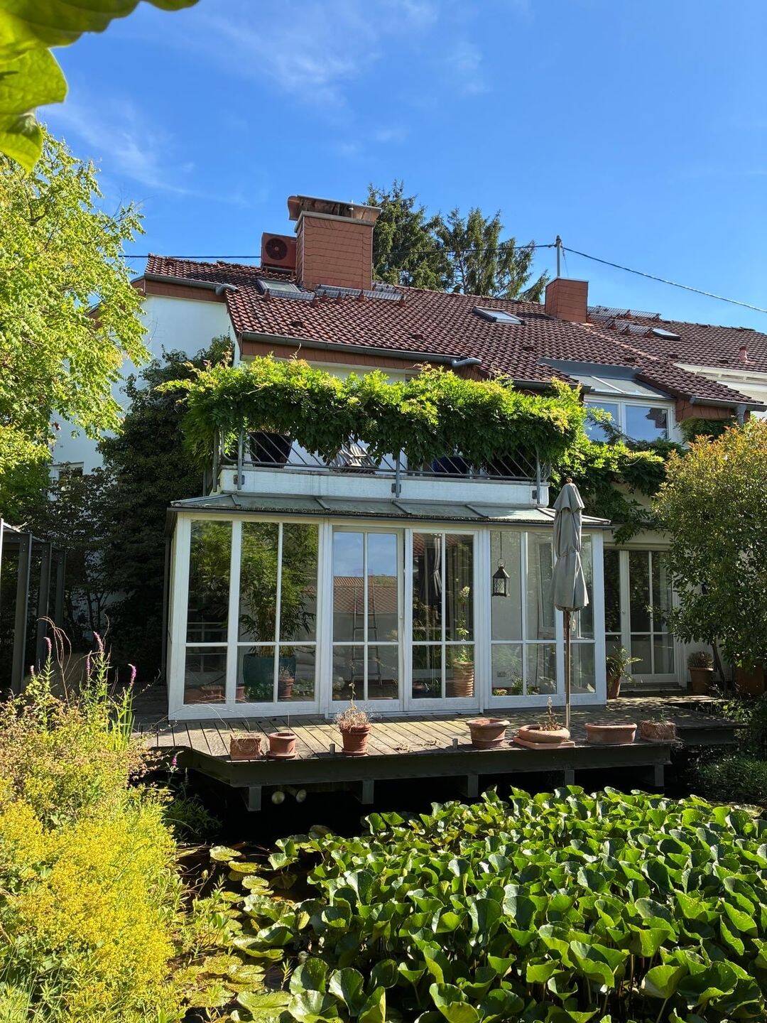 Charmantes Haus in gefragter Lage, 60529 Frankfurt am Main (Schwanheim)