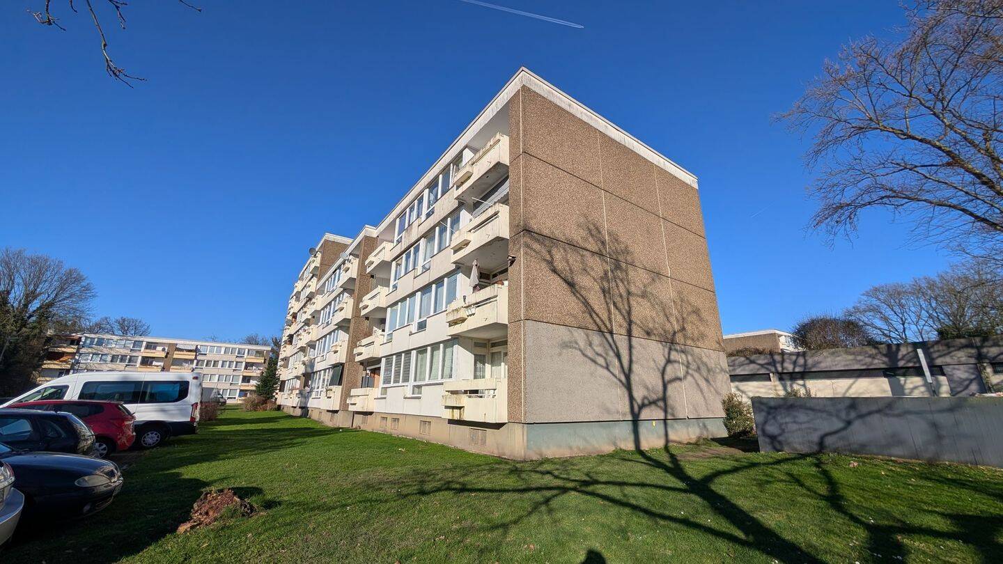 Lichtdurchflutete 3,5-Zimmer-Wohnung mit Balkon!, 40699 Erkrath