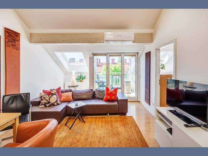 Möbliert: Dachterrassenwohnung mit Klimaanlage in ruhiger Lage Giesing, 81549 München (Obergiesing Ramersdorf-Perlach Untergiesing-Harlaching)