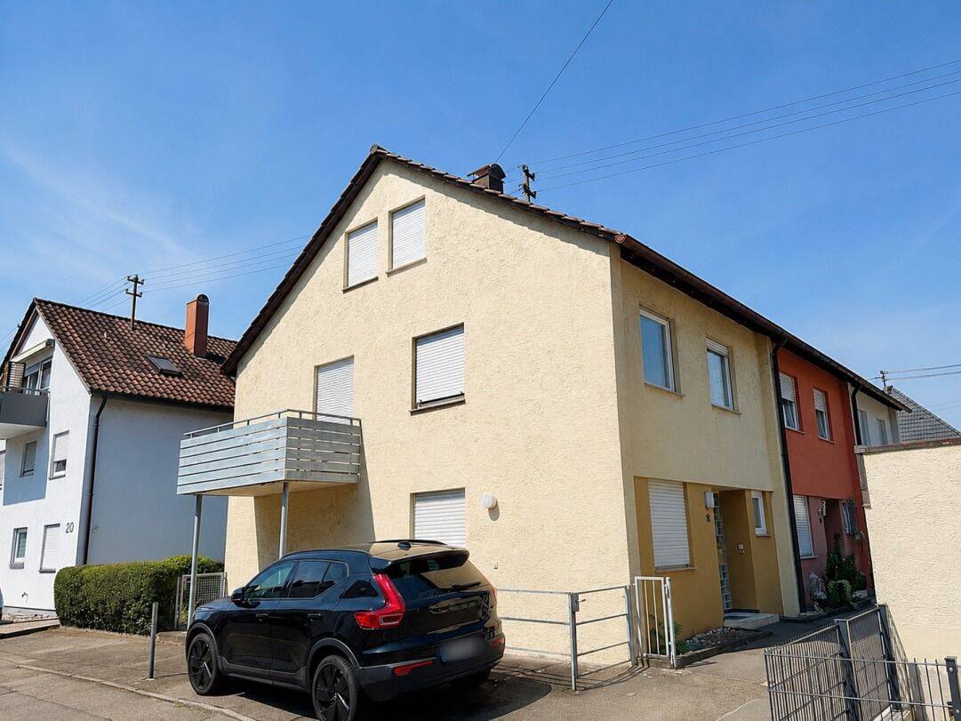 Charmantes Reiheneckhaus mit Potenzial in zentraler Lage von Wendlingen, 73240 Wendlingen am Neckar