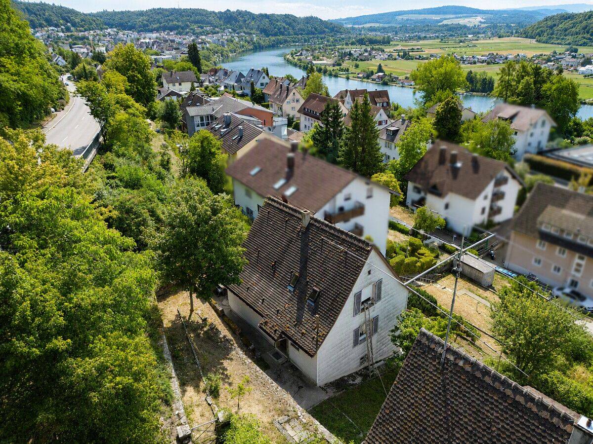 Freistehendes Einfamilienhaus mit traumhaftem Rheinblick und großem Entwicklungspotenzial, 79761 Waldshut-Tiengen