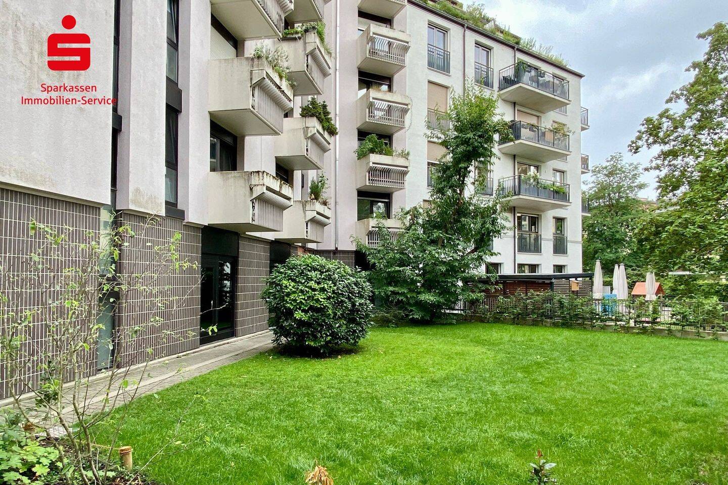 Wohnen in Toplage! 2-Zimmer-Wohnung mit 2 Balkonen sowie TG-Stellplatz, 80469 München (Altstadt-Lehel Ludwigsvorstadt-Isarvorstadt)
