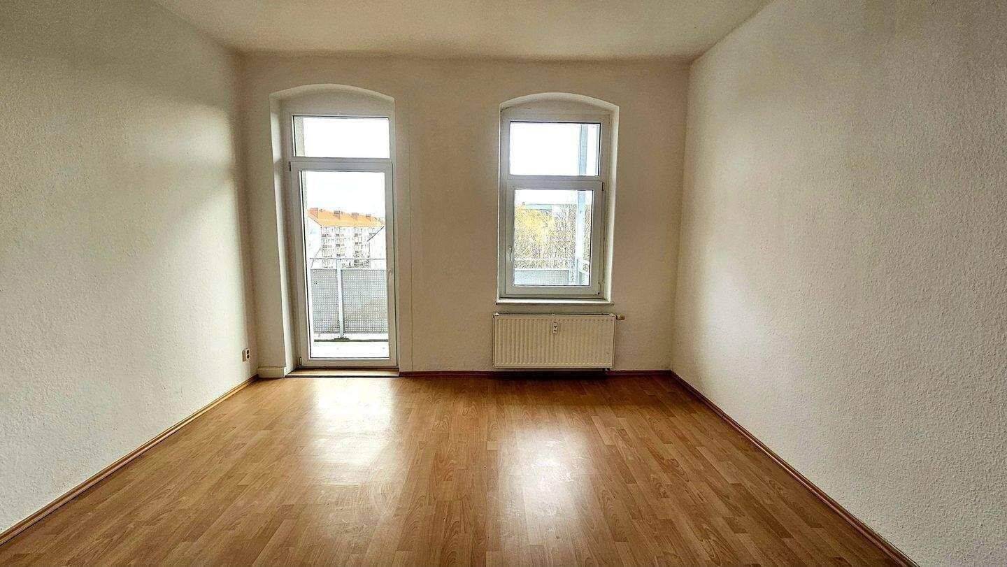 Großzügige 2-Raumwohnung mit großem Balkon – Chemnitz – Bild 1 von 3