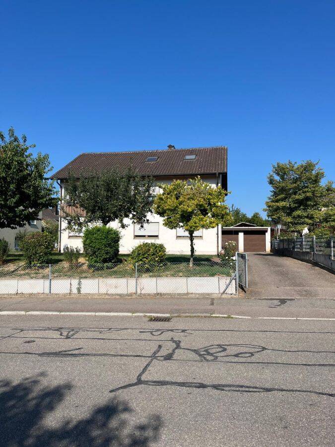Provisionsfrei* Mehrfamilienhaus auf großem Grundstück (750 qm) in Müllheim von privat, 79379 Müllheim