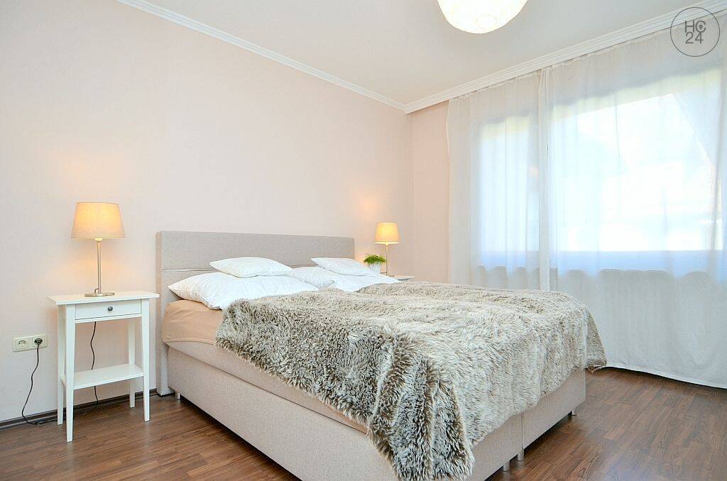 Modern möblierte 2,5 Zimmerwohnung mit Terrasse und WLAN in Nürnberg Süd, 90469 Nürnberg (Falkenheim Gartenstadt Kettelersiedlung Langwasser Rangierbahnhof)