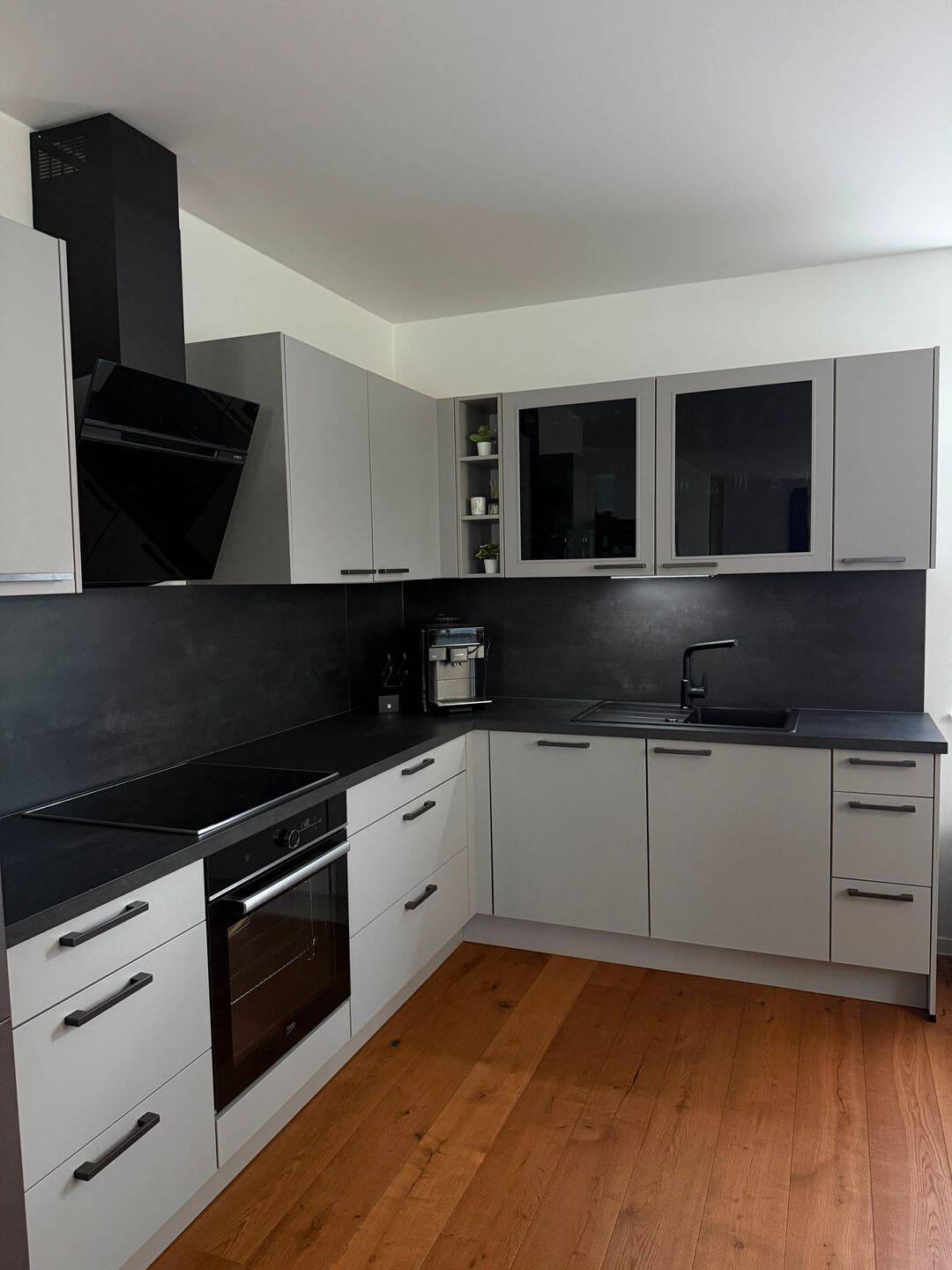 Helle 2-Zimmer Wohnung mit Balkon, 34119 Kassel (Mitte West)