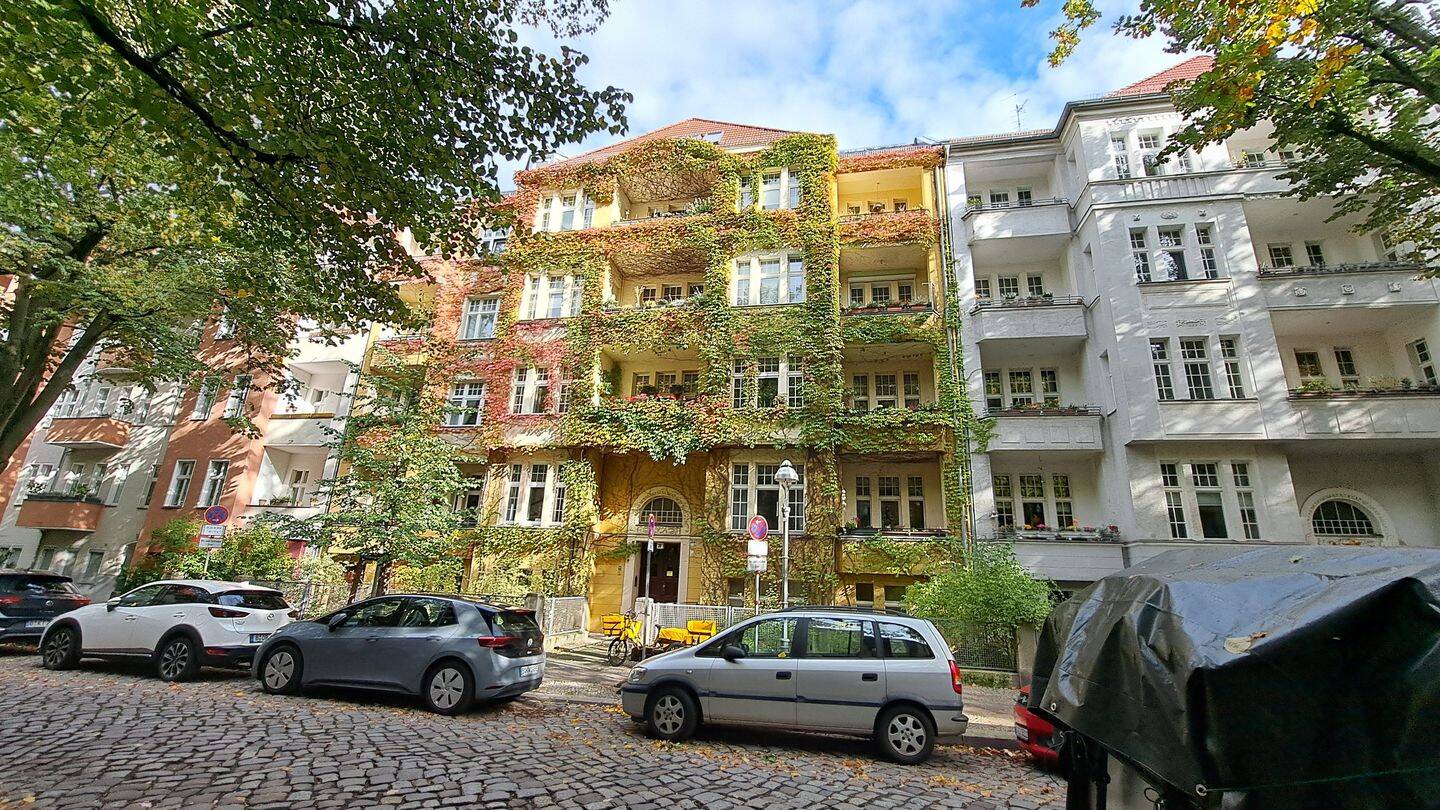 Solide vermietete 2-Zimmer-Erdgeschoss-Altbauwohnung mit Perspektive zur späteren Eigennutzung, 12103 Berlin (Tempelhof-Schöneberg Mariendorf Schöneberg Tempelhof)