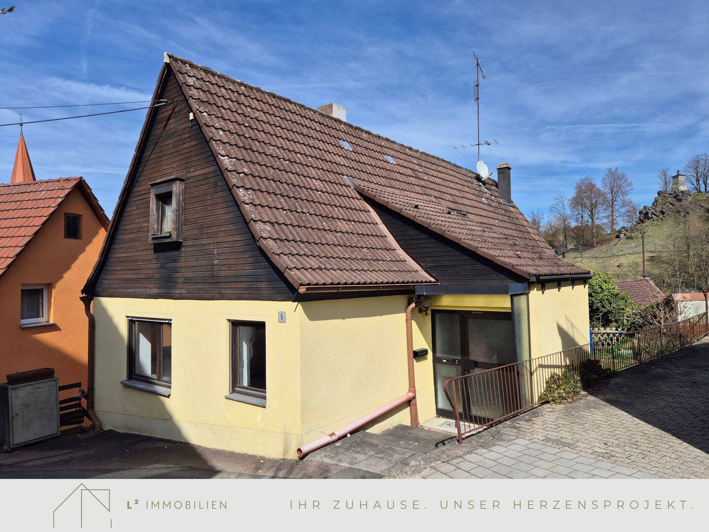 Ruhig wohnen, mehr schaffen – Einfamilienhaus mit Ausbaupotenzial + Stadl, 91236 Alfeld