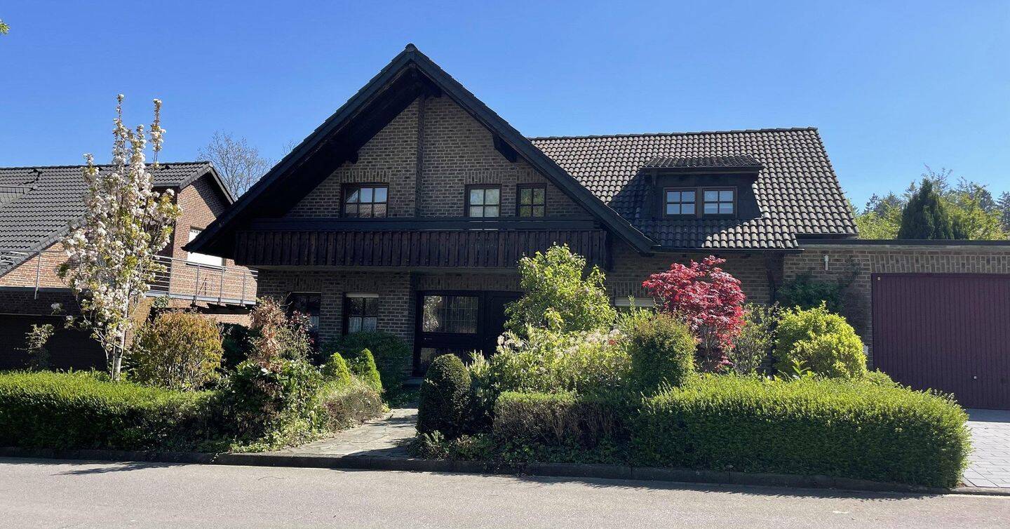 Freistehendes Einfamilienhaus in Roetgen-Rott, 52159 Roetgen