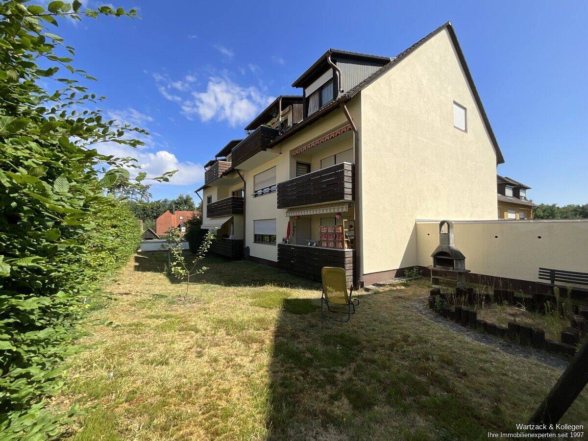 Herrliche 4-Zimmer-Wohnung mit großem Balkon und Gemeinschaftsgarten in Büchenbach, 91186 Büchenbach