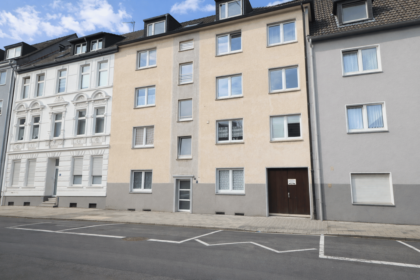 Charmante 3-Zi-Dachgeschosswohnung in Essen: Ideal für Singles und Paare!, 45143 Essen (Altendorf Bochold Nordviertel Westviertel)
