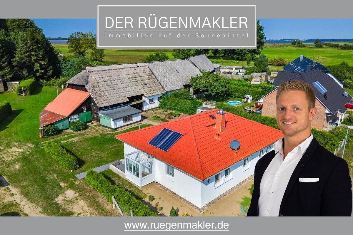 Energieeffizienter und barrierearmer KFW55-Bungalow mit Reetdach-Scheune in Gingst OT Volsvitz, 18569 Gingst