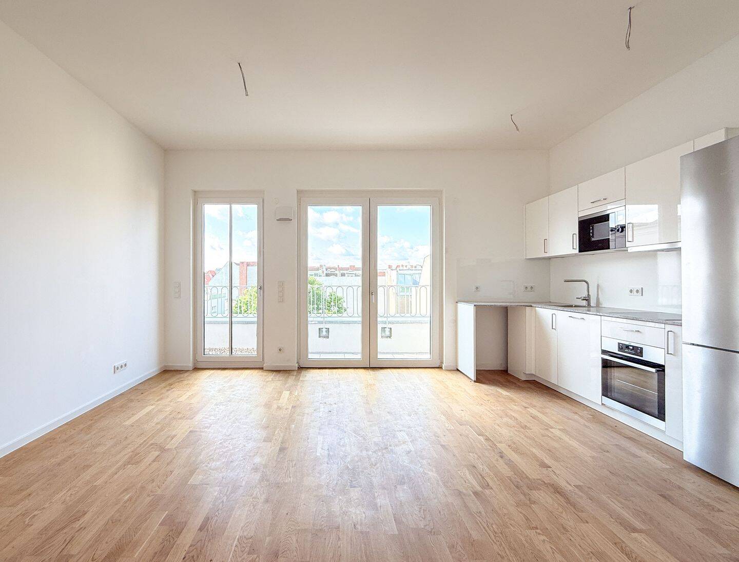 Kompakte Dachgeschosswohnung nah Schloß Charlottenburg – 3 Zimmer am Mierendorffplatz, 10589 Berlin (Charlottenburg-Wilmersdorf Charlottenburg Kolonie Gerickes Hof)