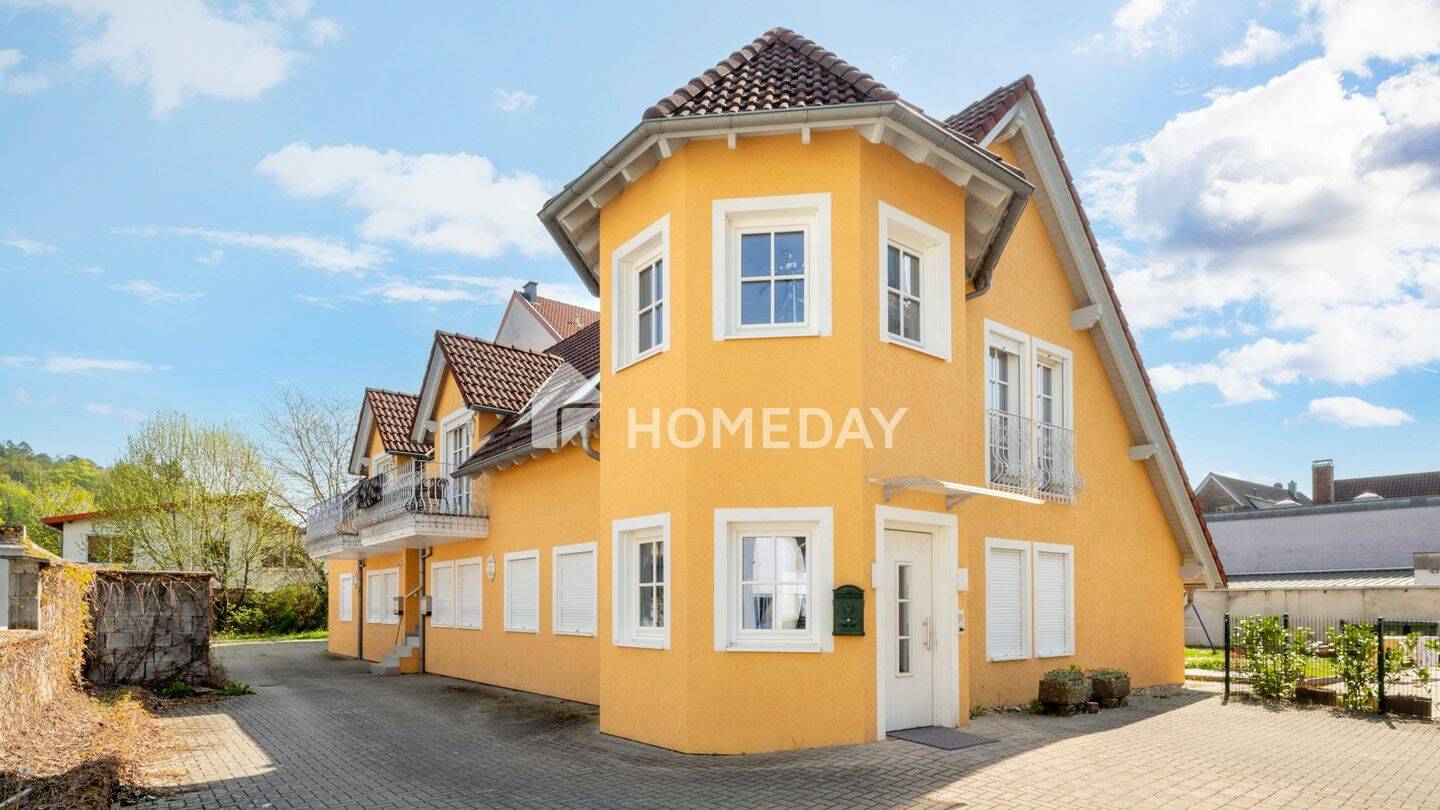 Voll vermietetes Weberhaus mit Praxis, 3 Balkonen und neuer Heizung in Eschelbronn, 74927 Eschelbronn