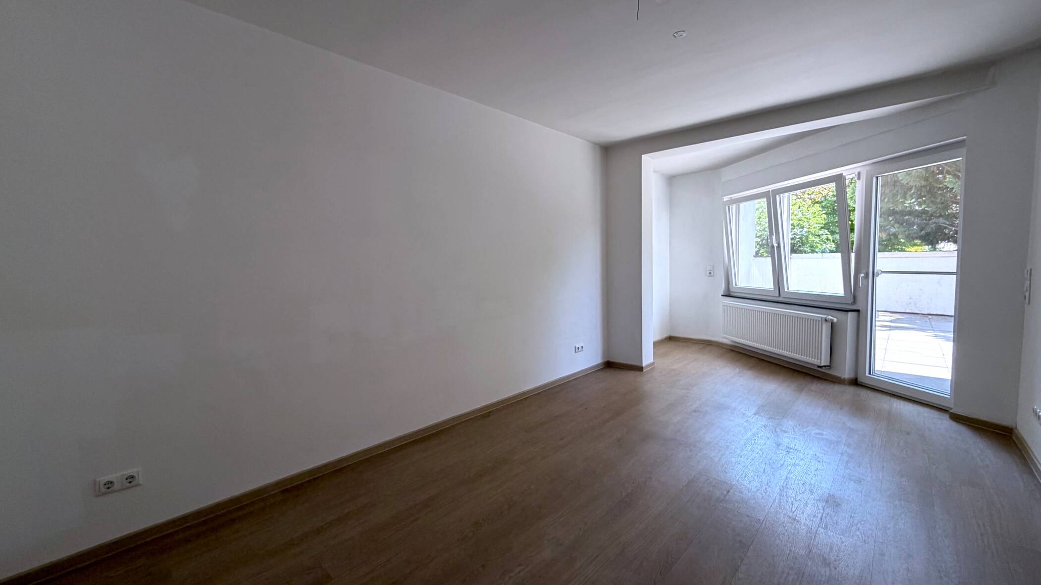 Helle 3-Zimmer-Erdgeschosswohnung mit traumhafter Terrasse – kernsaniert 2020, 67063 Ludwigshafen am Rhein (Friesenheim/Nord)