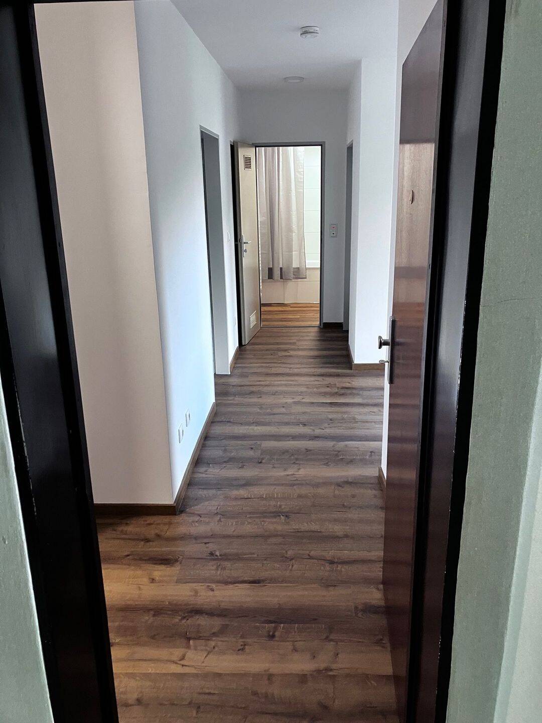 NEU! Total renovierte 3-Zimmer-Wohnung zu vermieten. Jetzt besichtigen!, 95100 Selb