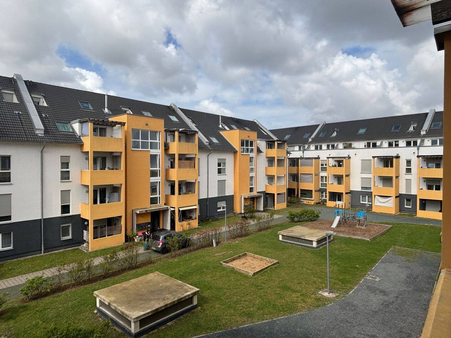 Helle 2-Zimmer-Wohnung mit Balkon, 51147 Köln (Porz)