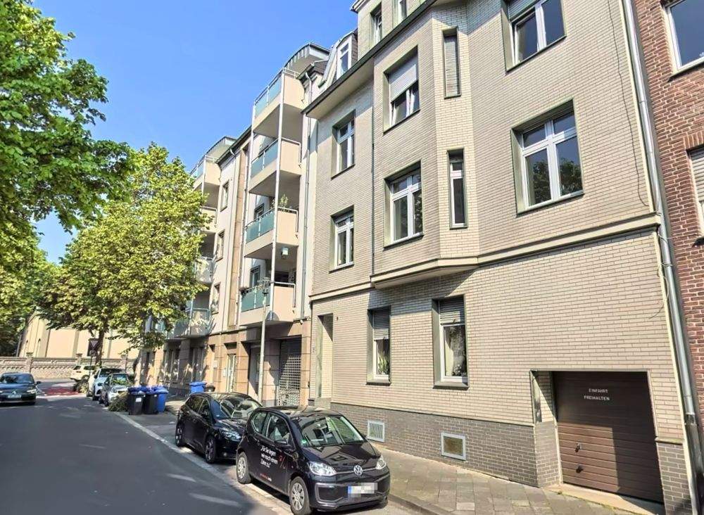 Stilvolle Altbauwohnung in Toplage am Bunten Garten – kernsaniert mit vielen Highlights, 41063 Mönchengladbach (Eicken Großheide Stadtmitte Windberg)