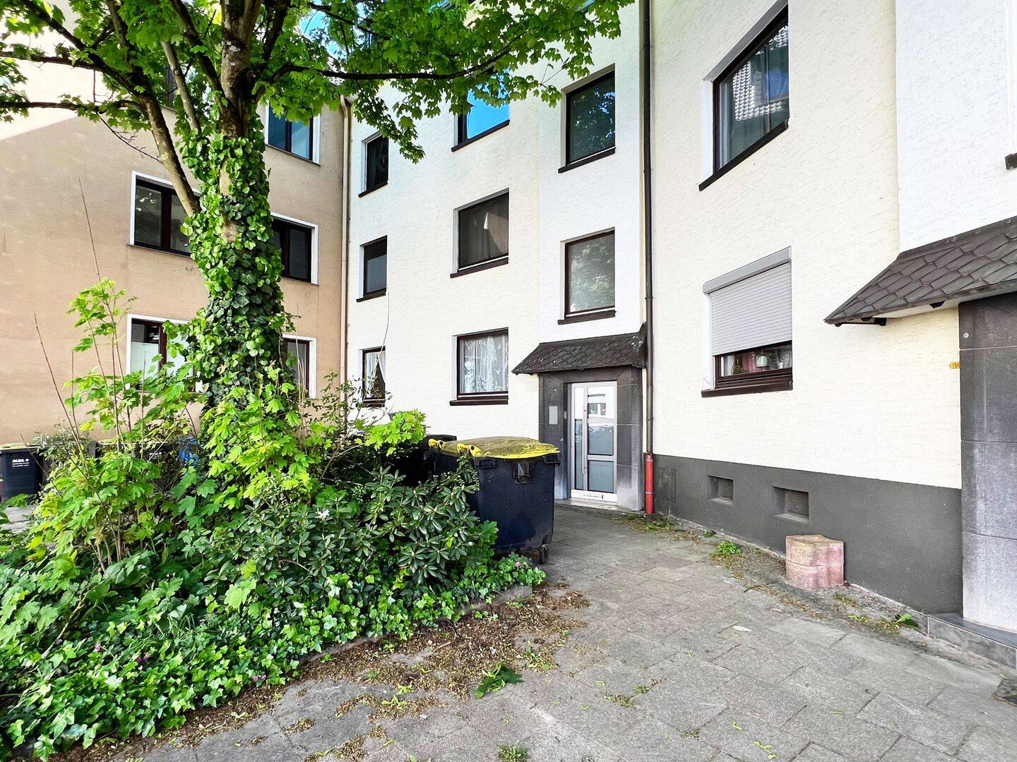 1-Zimmer-Dachgeschosswohnung in Essen-Holsterhausen, 45147 Essen (Frohnhausen Holsterhausen Rüttenscheid)