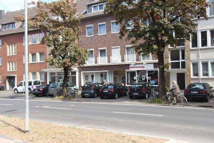 NEUSS STADIONVIERTEL- GEMÜTLICHE DACHGESCHOSSWOHNUNG IN ZENTRALER LAGE, 41464 Neuss