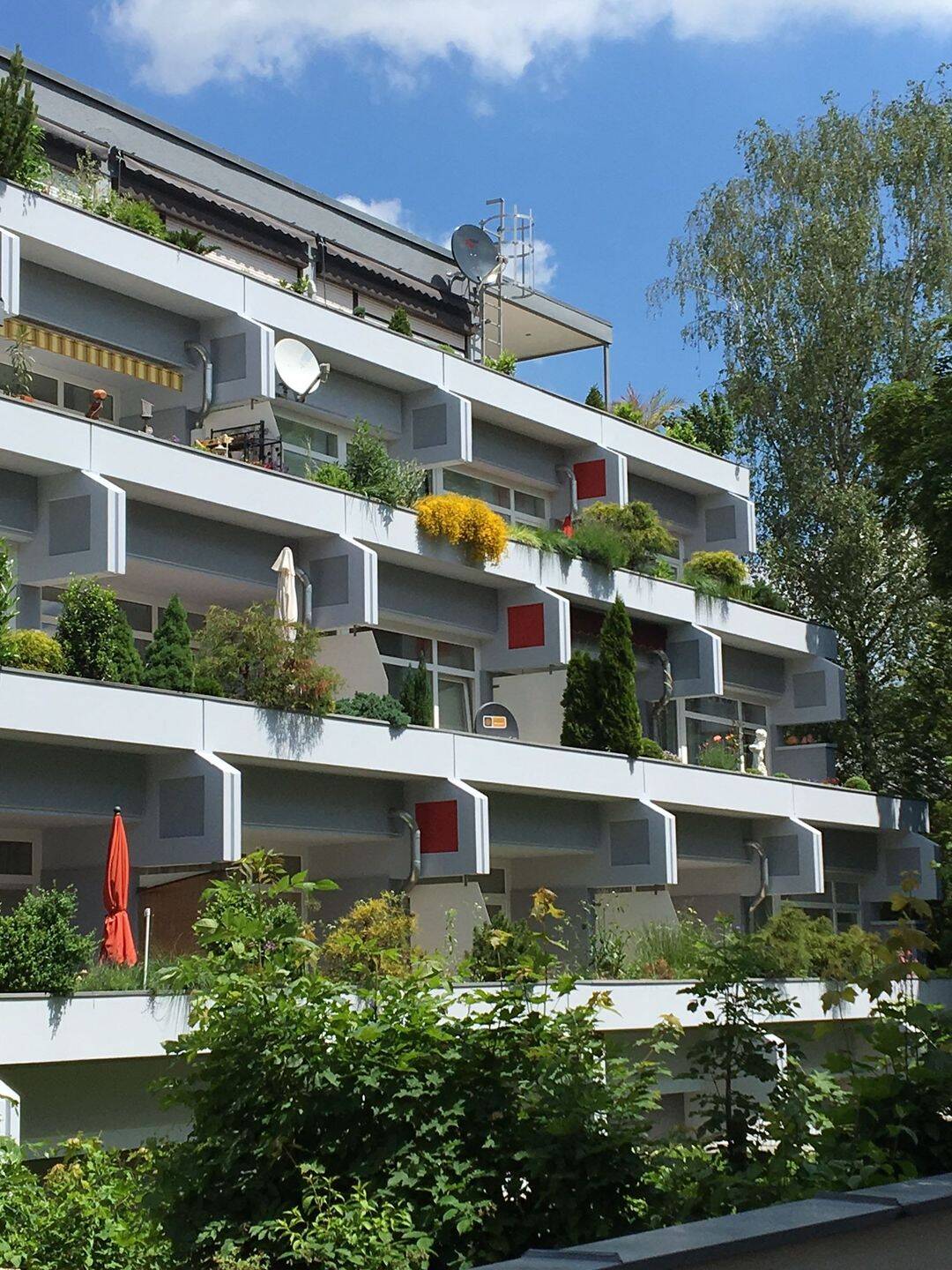 Freies, neu renoviertes 1-Zi.-Apartment mit Terrasse in Ottobrunn, 85521 Ottobrunn